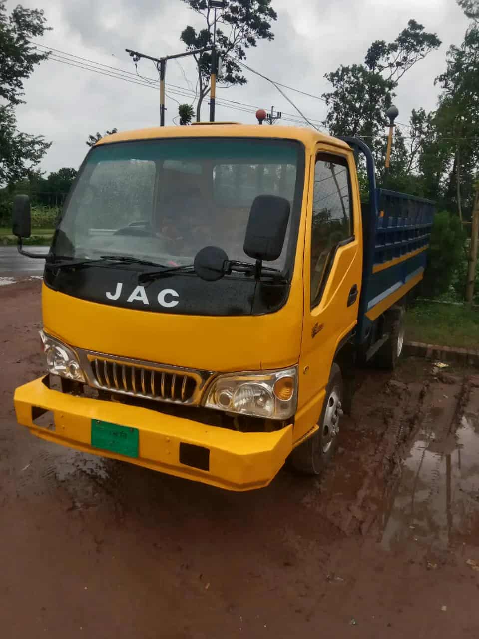 ১২ ফুটি খোলা পিকাপ 