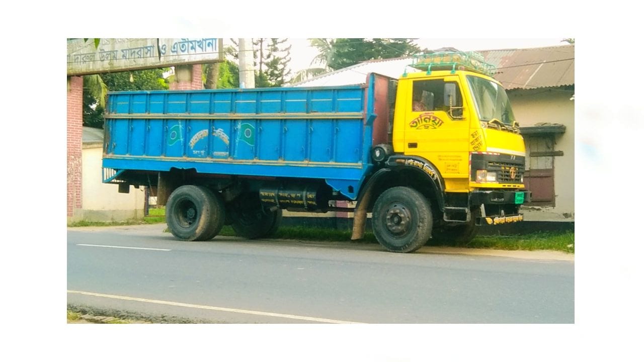 ১৪ ফুটি খোলা ট্রাক 